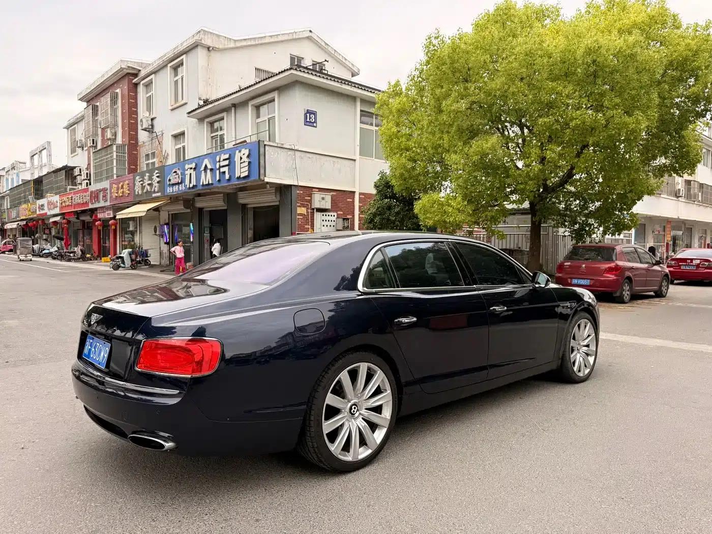 2013 Flying Spur 6.0T W12 Luxury Edition — миниатюра 6