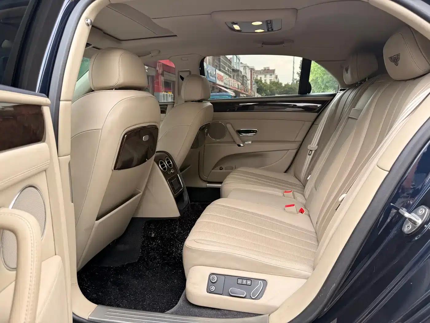 2013 Flying Spur 6.0T W12 Luxury Edition — миниатюра 8