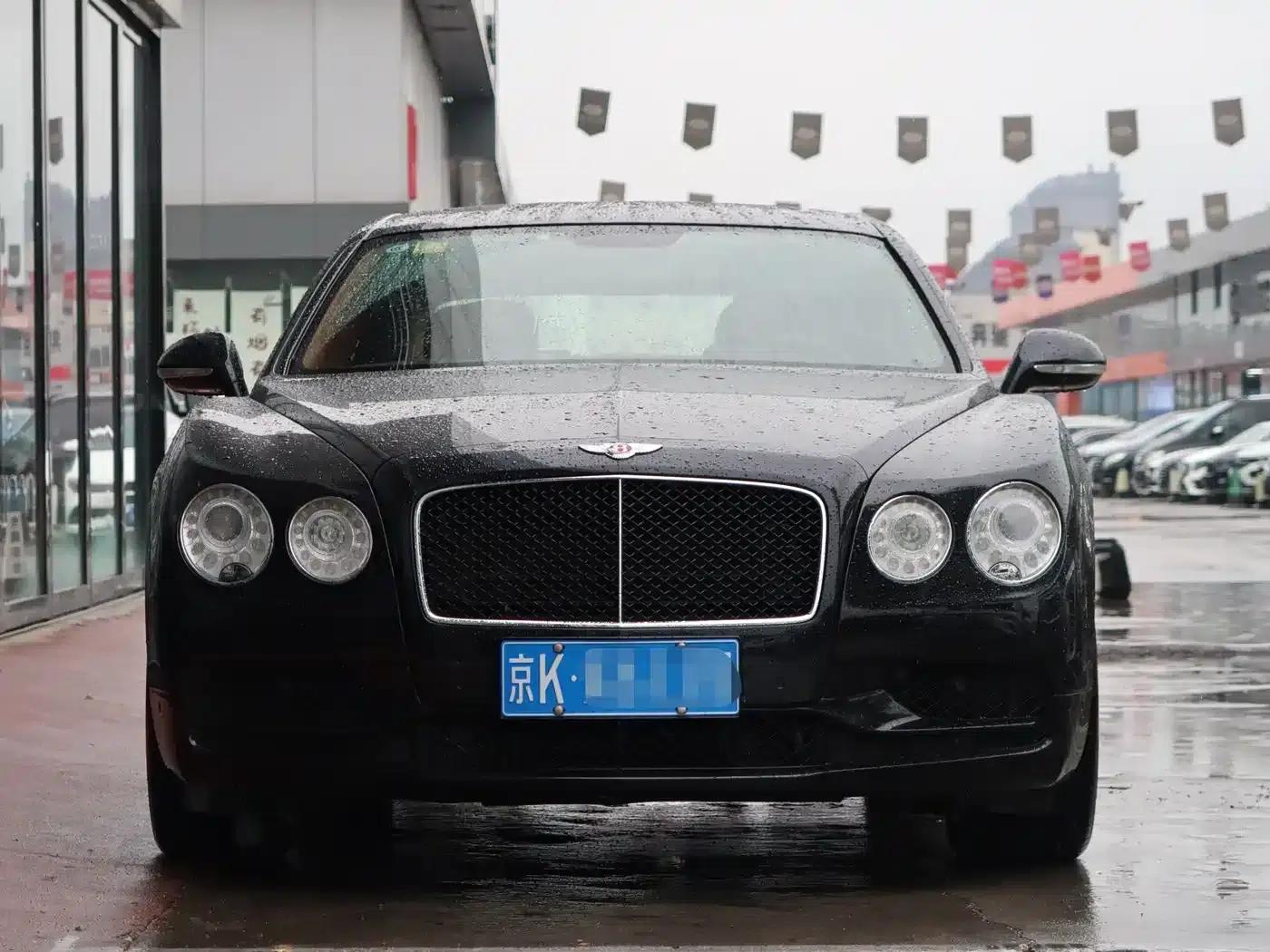 2017 Mercedes-Benz Flying Spur 4.0T V8 S Standard Edition — миниатюра 2