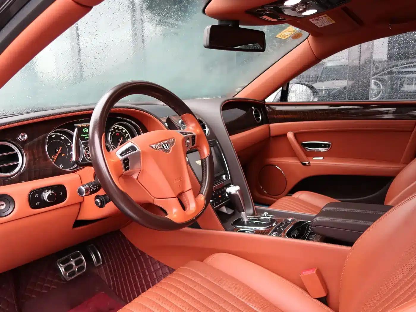 2017 Mercedes-Benz Flying Spur 4.0T V8 S Standard Edition — миниатюра 5