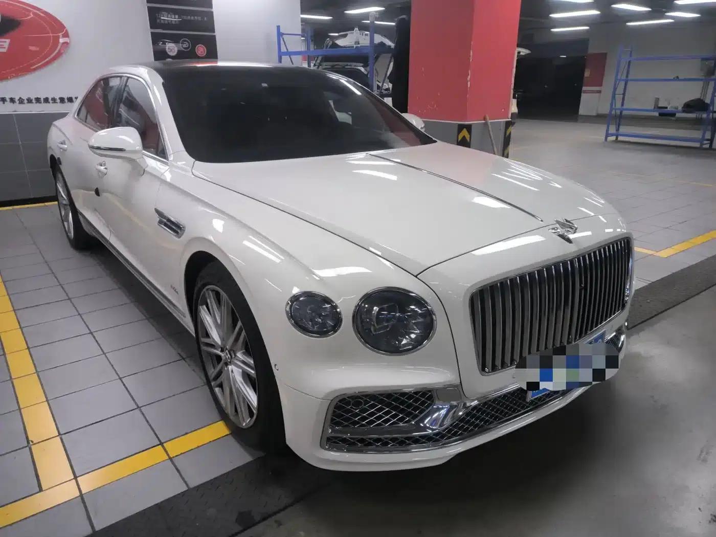 Flying Spur 2020 6.0T W12 Standard Edition — миниатюра 1