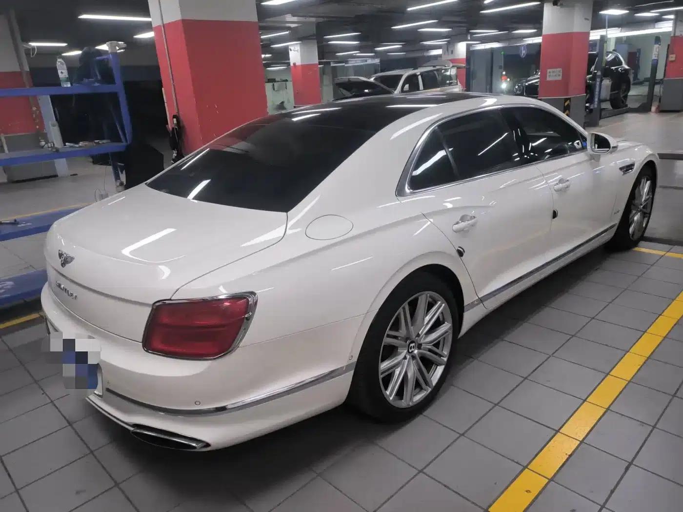 Flying Spur 2020 6.0T W12 Standard Edition — миниатюра 3