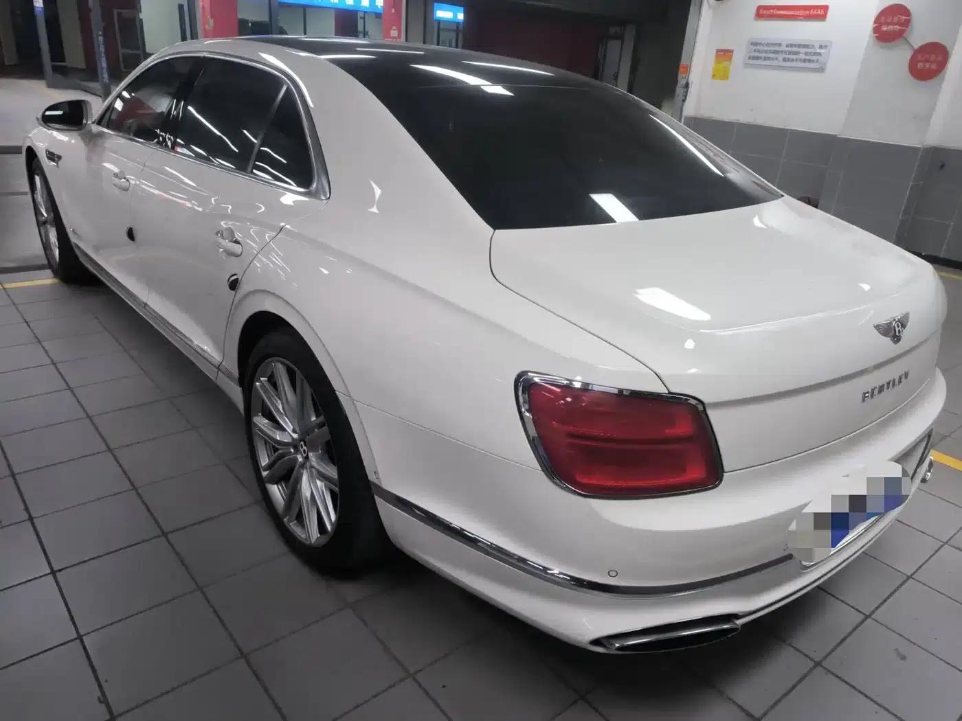 Flying Spur 2020 6.0T W12 Standard Edition — миниатюра 4