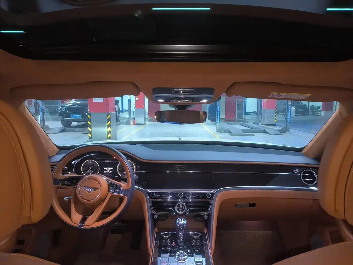 Flying Spur 2020 6.0T W12 Standard Edition — миниатюра 5