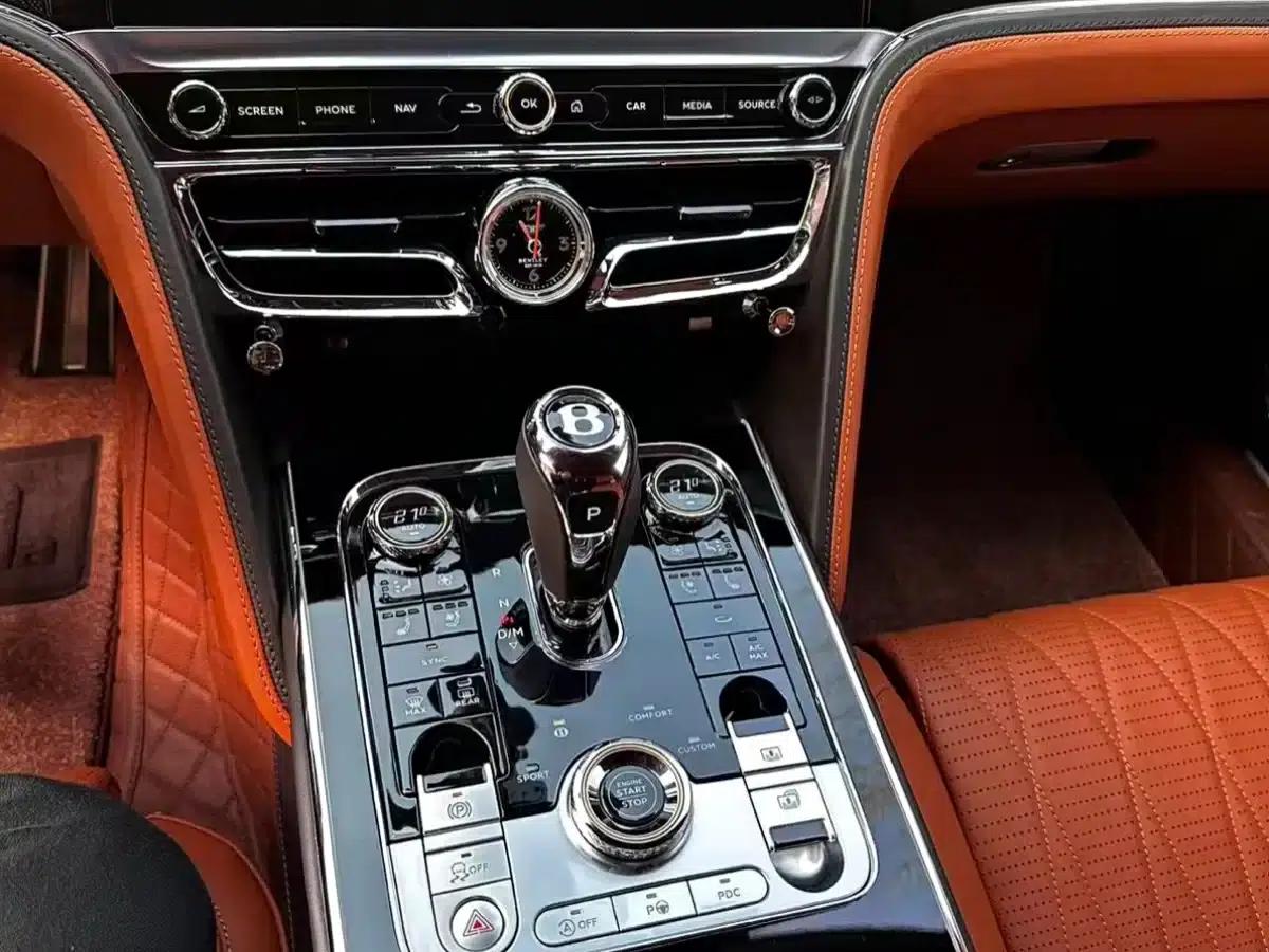 Flying Spur 2020 6.0T W12 Standard Edition — миниатюра 6