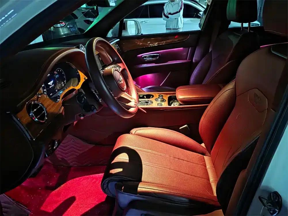 Bentayga 2021 4.0T V8 — миниатюра 2