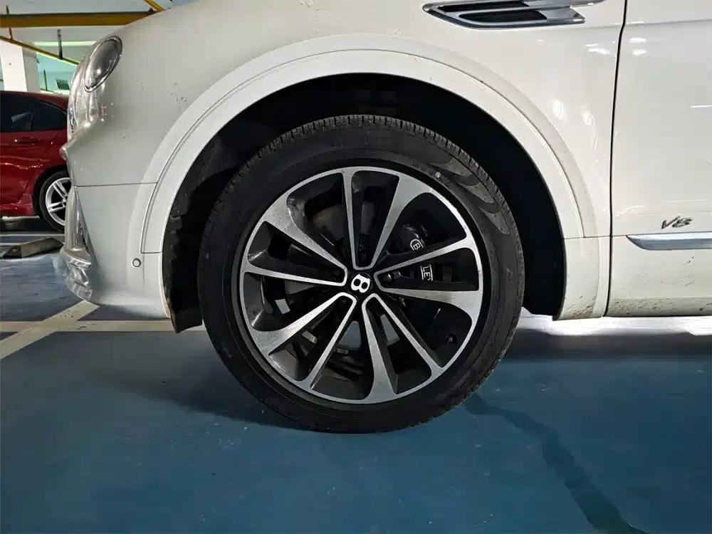 Bentayga 2021 4.0T V8 — миниатюра 8