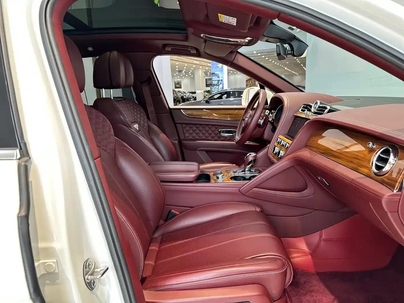 Bentayga 2021 4.0T V8 — миниатюра 15