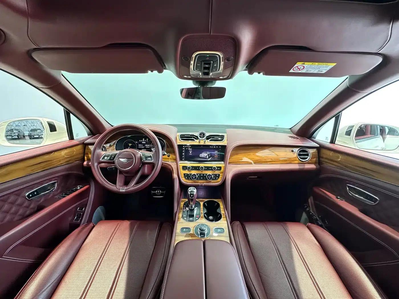 Bentayga 2021 4.0T V8 — миниатюра 16