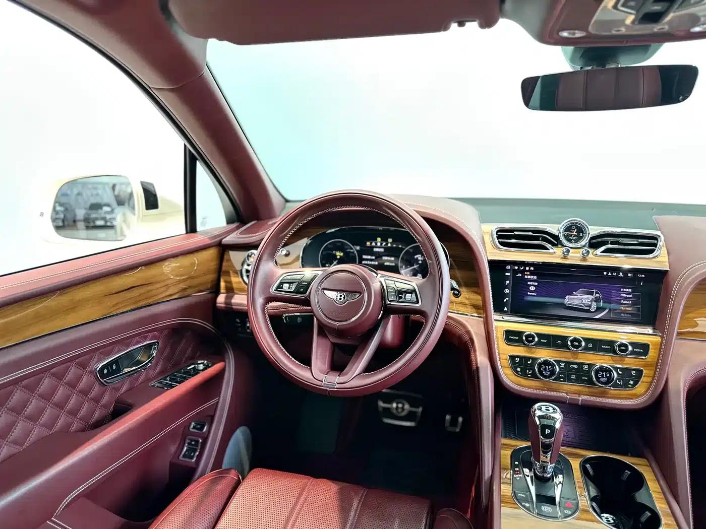 Bentayga 2021 4.0T V8 — миниатюра 17