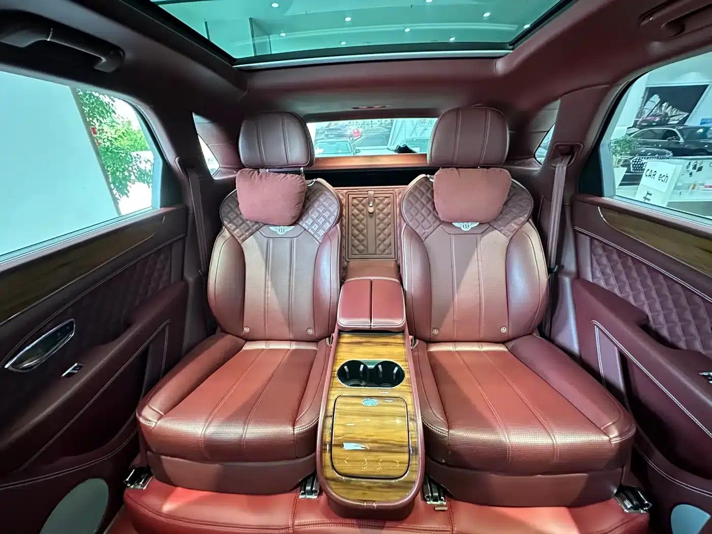 Bentayga 2021 4.0T V8 — миниатюра 19