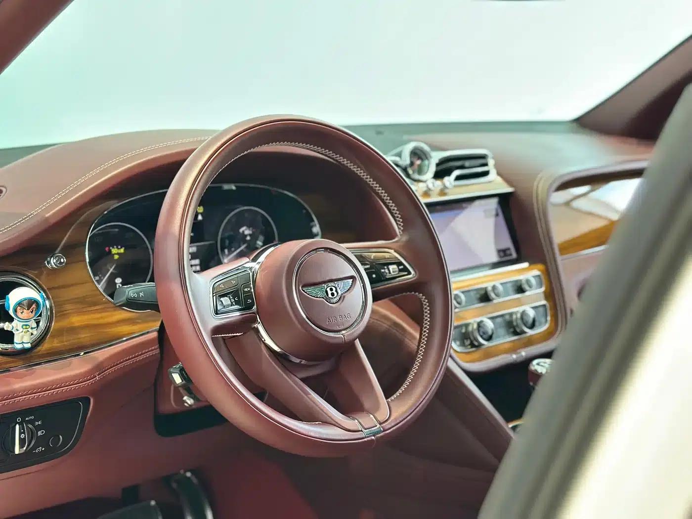 Bentayga 2021 4.0T V8 — миниатюра 7