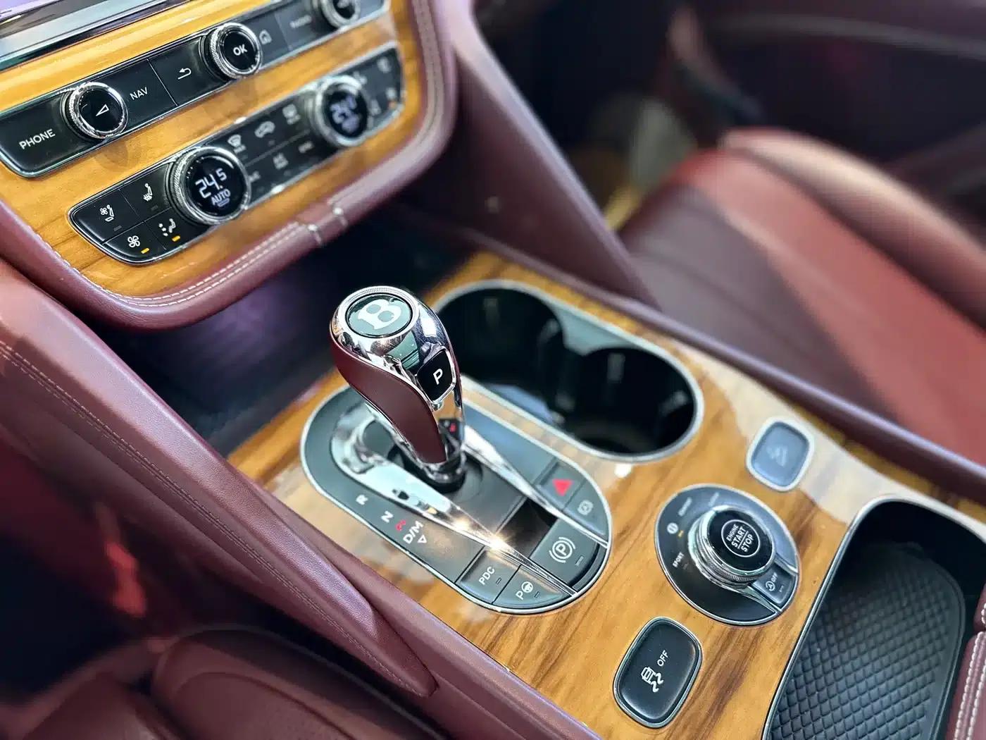 Bentayga 2021 4.0T V8 — миниатюра 9