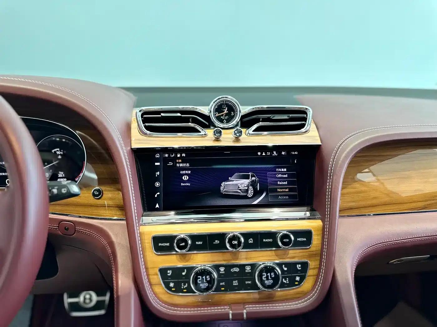 Bentayga 2021 4.0T V8 — миниатюра 10