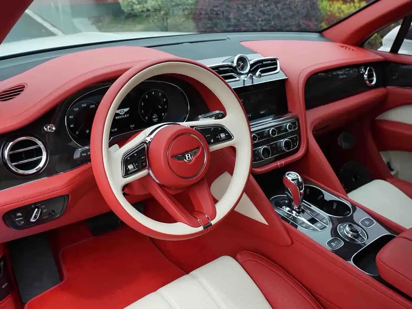 Bentayga 2022 4.0T V8 — миниатюра 4