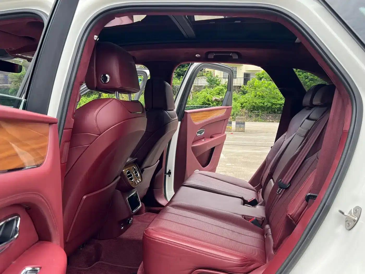Bentayga 2021 4.0T V8 — миниатюра 12