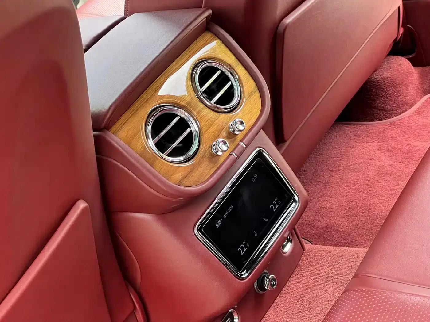 Bentayga 2021 4.0T V8 — миниатюра 22