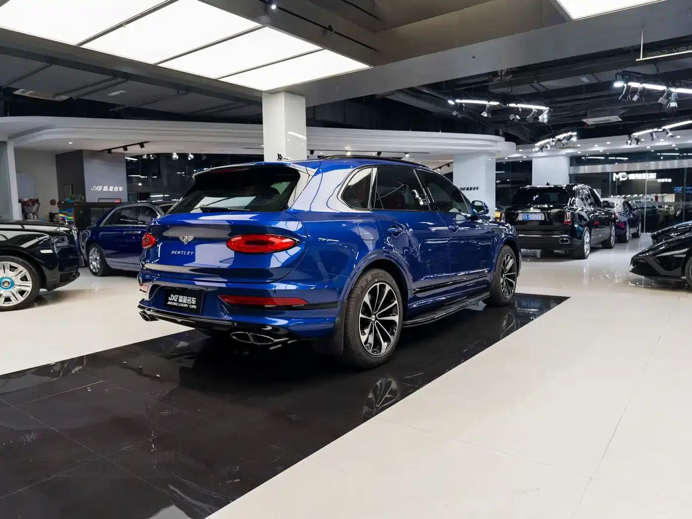 Bentayga 2021 4.0T V8 — миниатюра 13