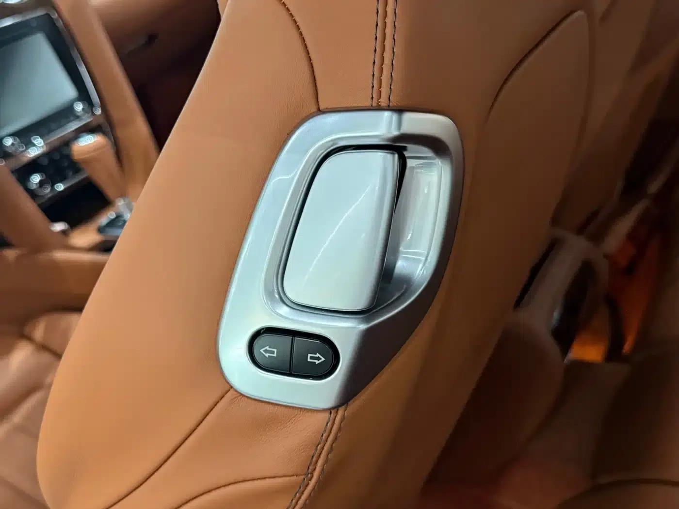 2015 Continental 4.0T GT V8 Standard Edition — миниатюра 11