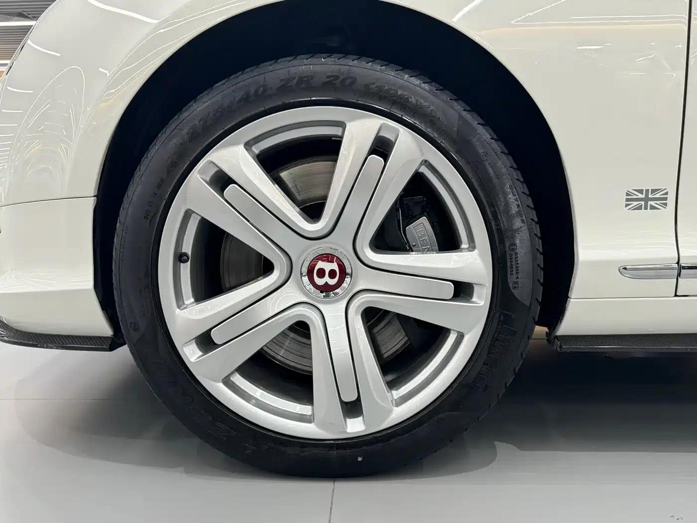 2015 Continental 4.0T GT V8 Standard Edition — миниатюра 21