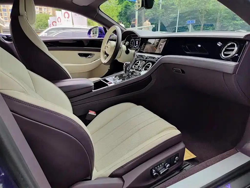 2024 Continental 4.0T GT V8 — миниатюра 11