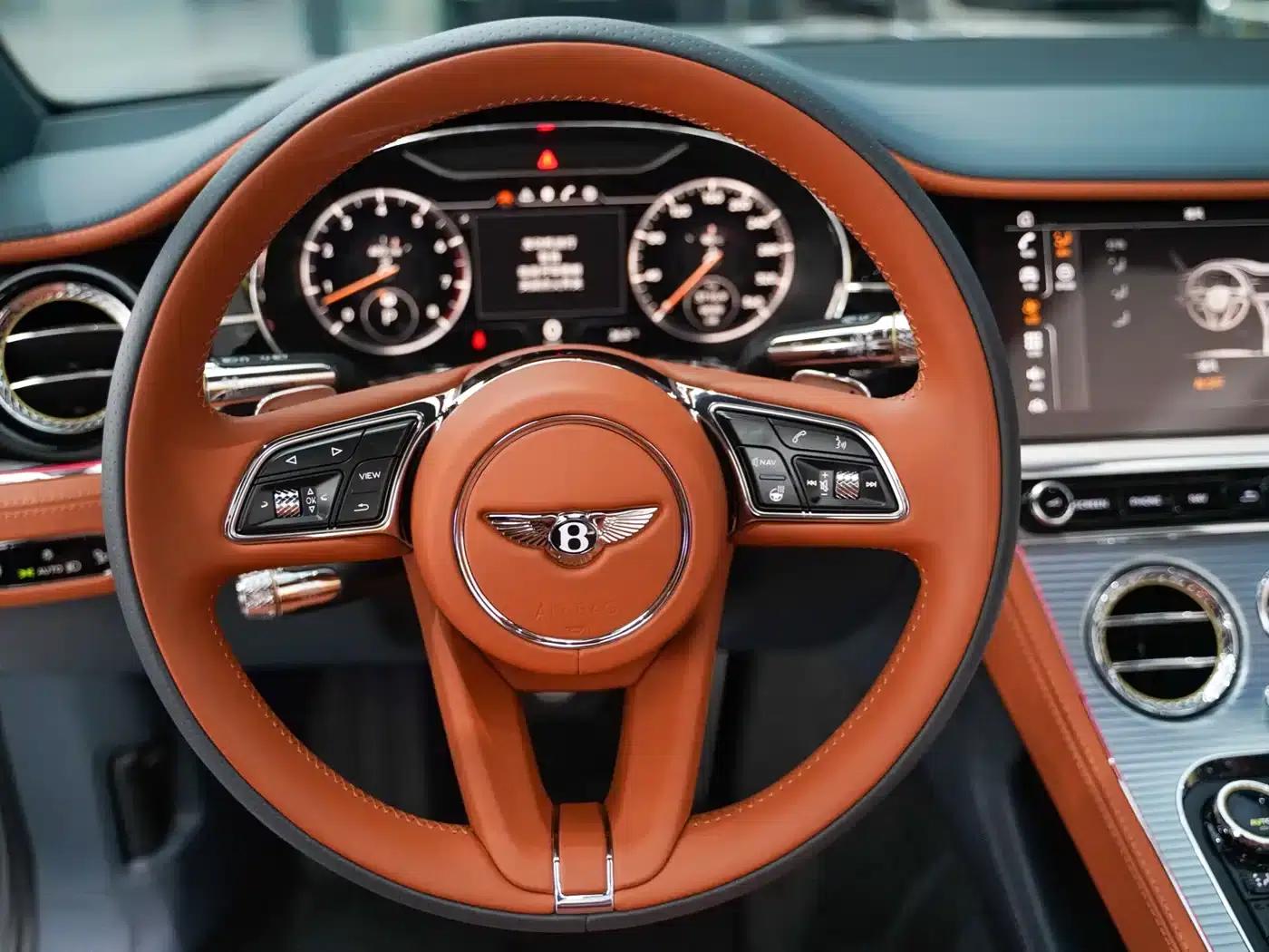 2022 Continental 6.0T GT W12 Mulliner Convertible — миниатюра 11