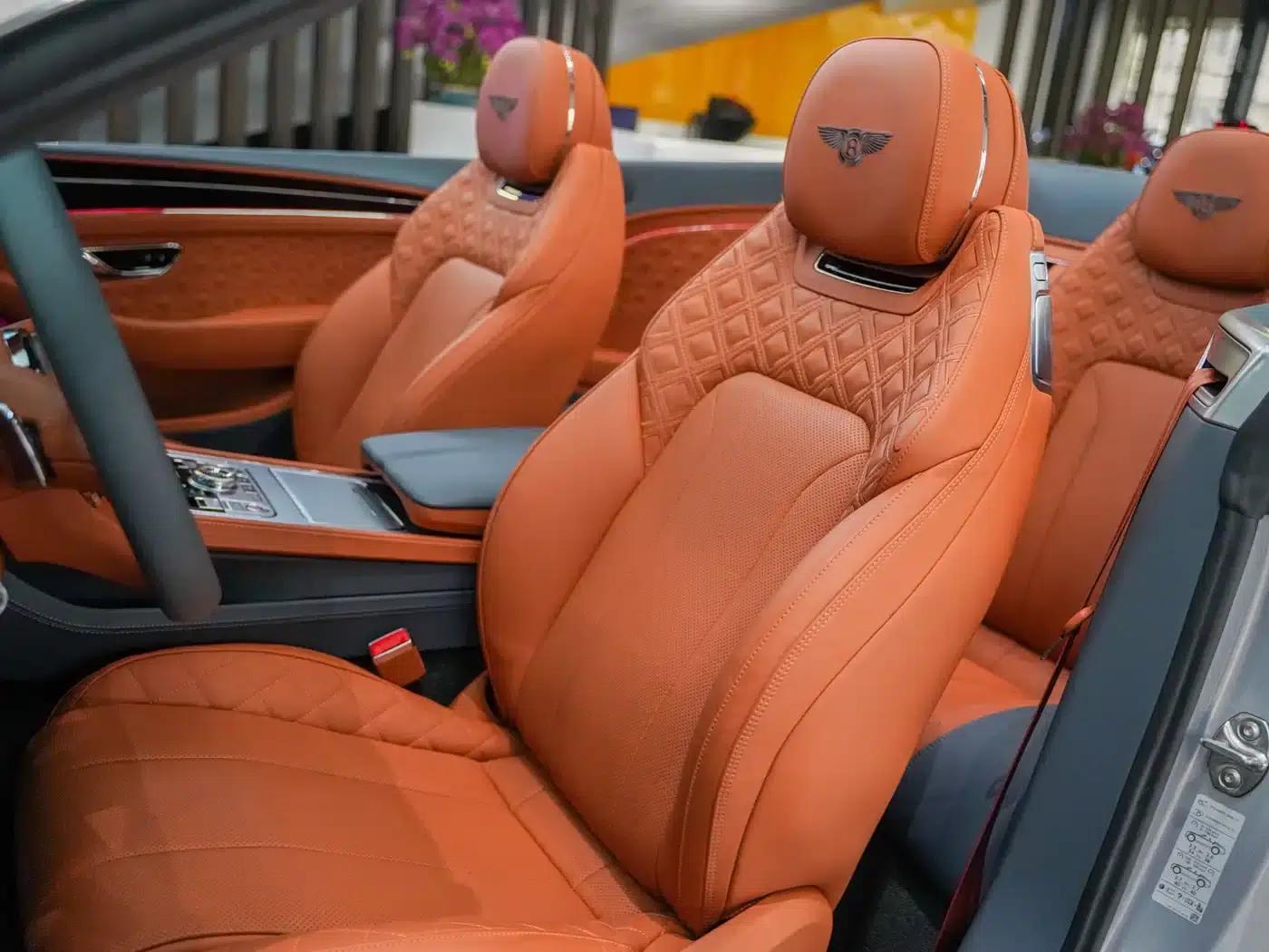 2022 Continental 6.0T GT W12 Mulliner Convertible — миниатюра 12