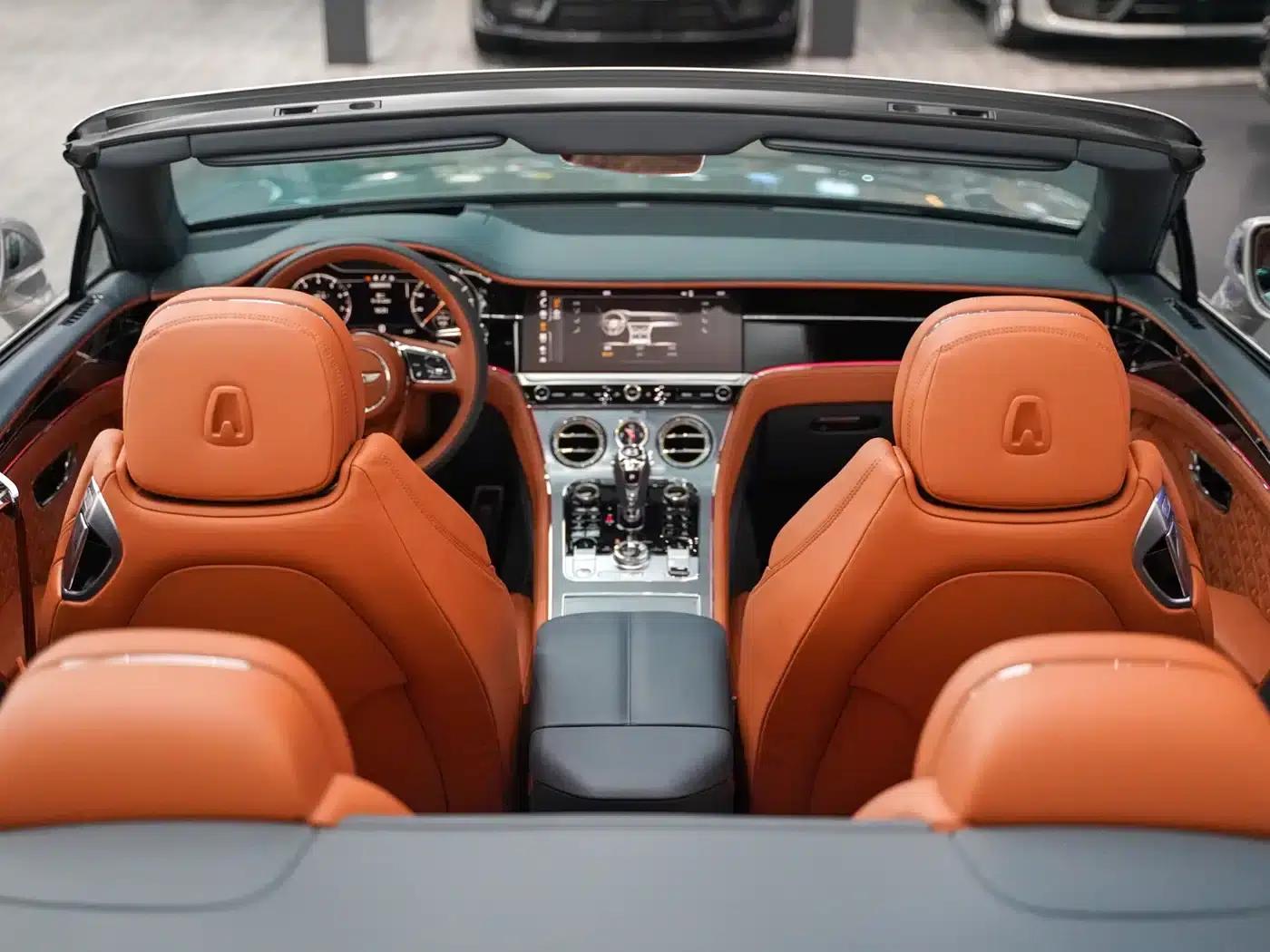 2022 Continental 6.0T GT W12 Mulliner Convertible — миниатюра 13