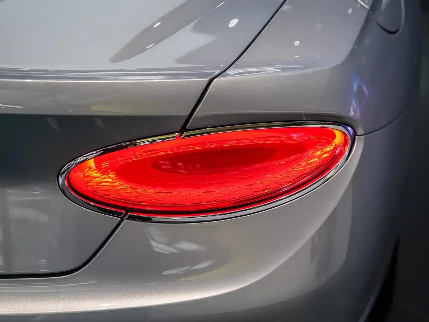 2022 Continental 6.0T GT W12 Mulliner Convertible — миниатюра 14