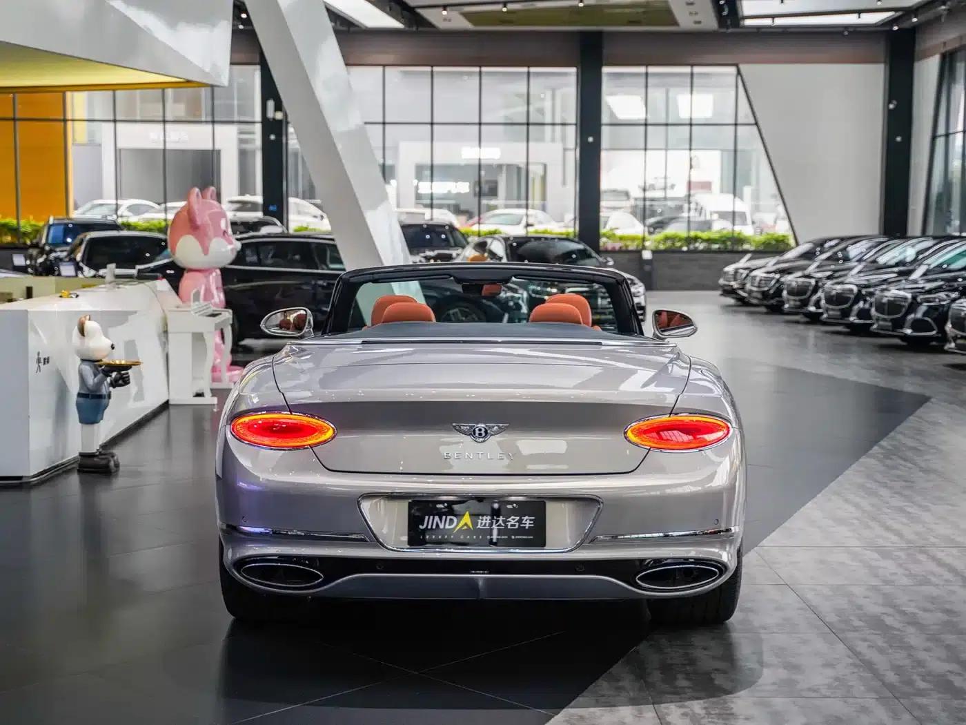 2022 Continental 6.0T GT W12 Mulliner Convertible — миниатюра 17