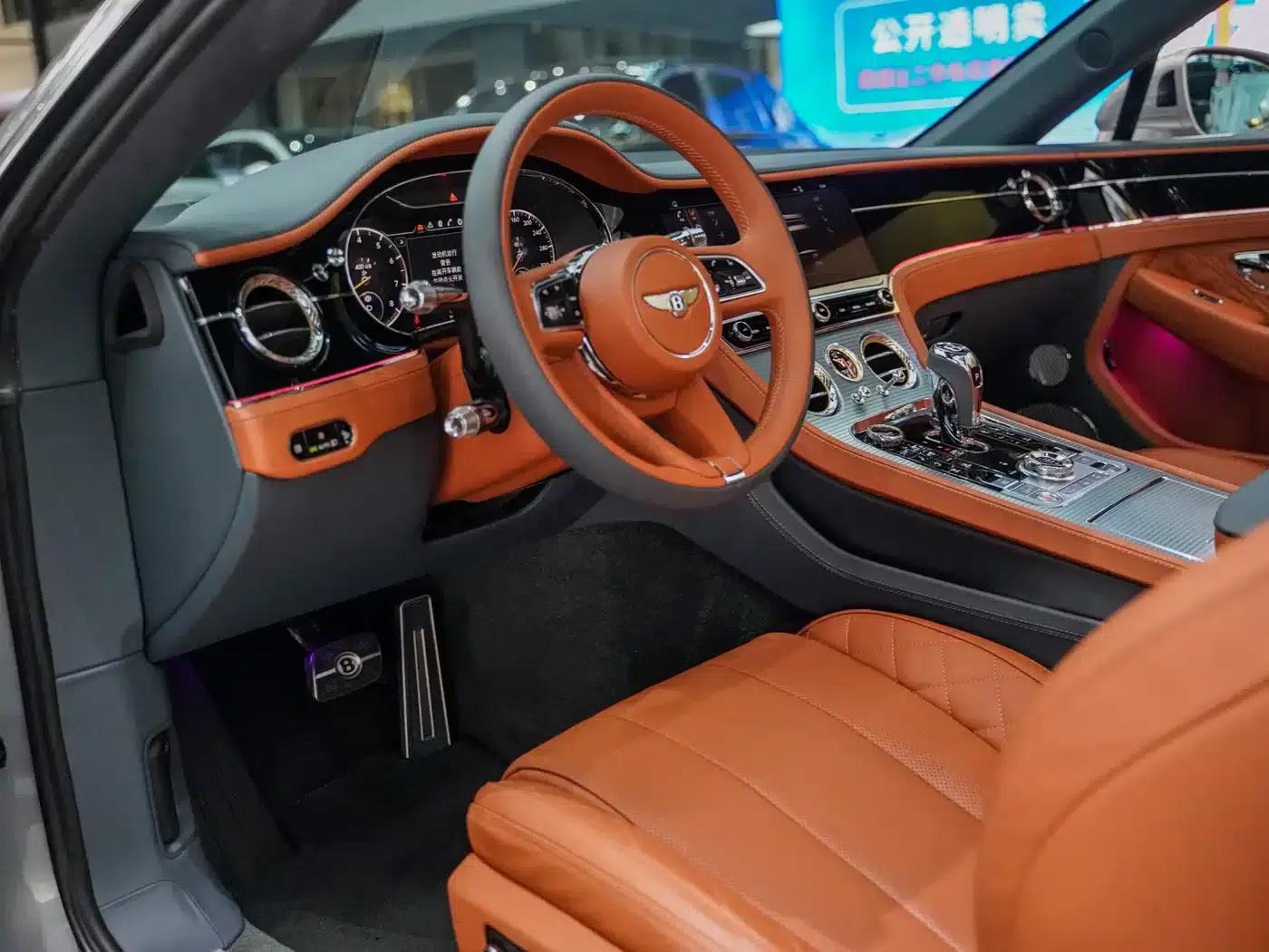 2022 Continental 6.0T GT W12 Mulliner Convertible — миниатюра 3