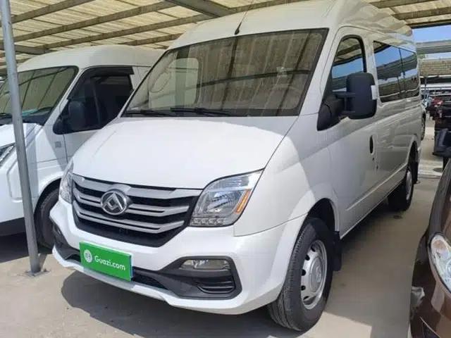 SAIC MAXUS Xintu V80 2023 2.0T AMT Classic Aoyuntong Short Wheelbase Mid-Roof 5/6-Seater