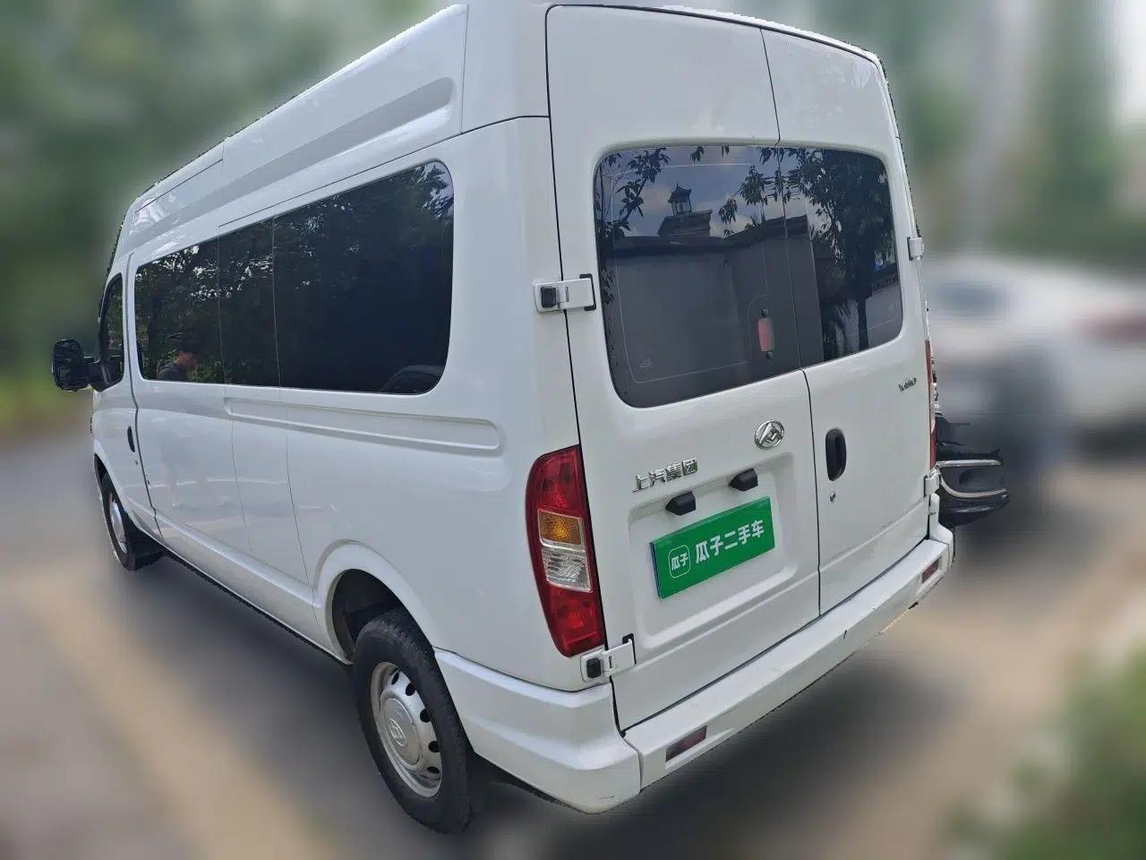 SAIC MAXUS Xintu V80 2021 2.0T Manual Classic Aoyuntong Long Wheelbase Mid-Roof 6/7/8/9-Seater — миниатюра 4