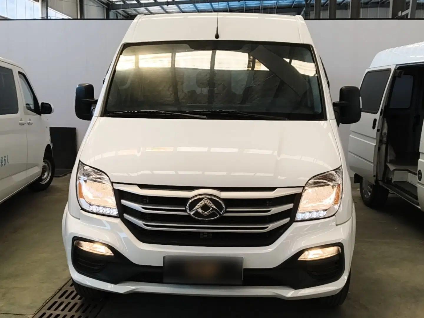 SAIC MAXUS Xintu V80 2024 Aotuntong Value Edition 6MT Short Wheelbase Mid-Height Roof 127 Ps 5/6 Seats — миниатюра 2