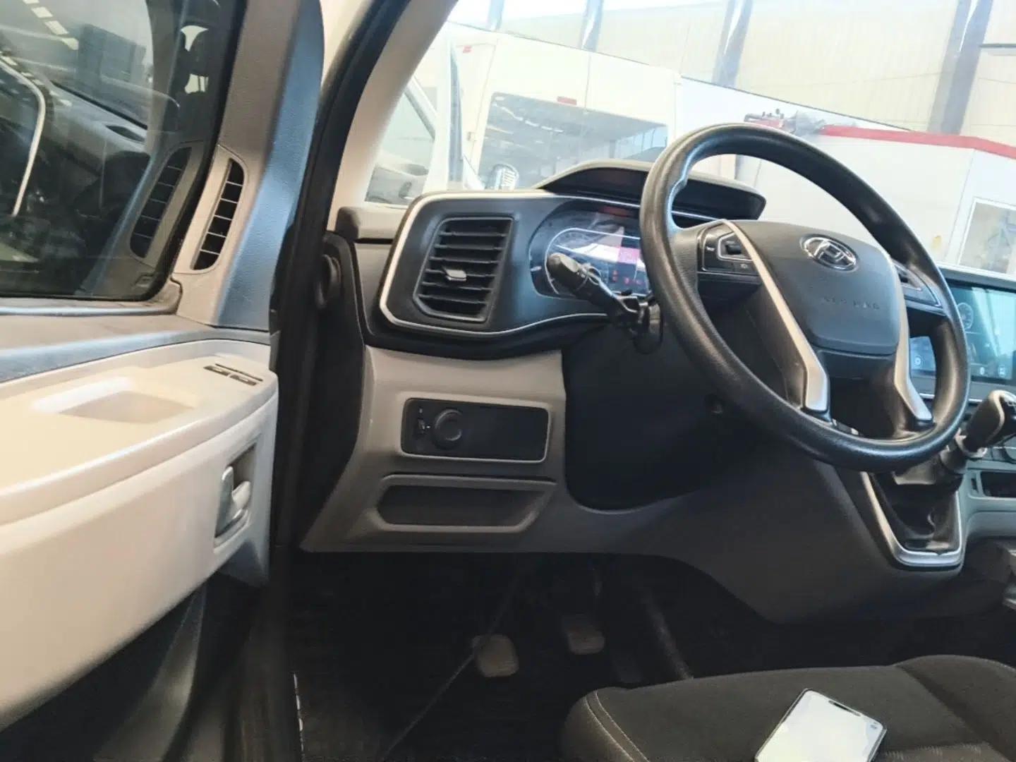 SAIC MAXUS Xintu V80 2024 Aotuntong Value Edition 6MT Short Wheelbase Mid-Height Roof 127 Ps 5/6 Seats — миниатюра 19