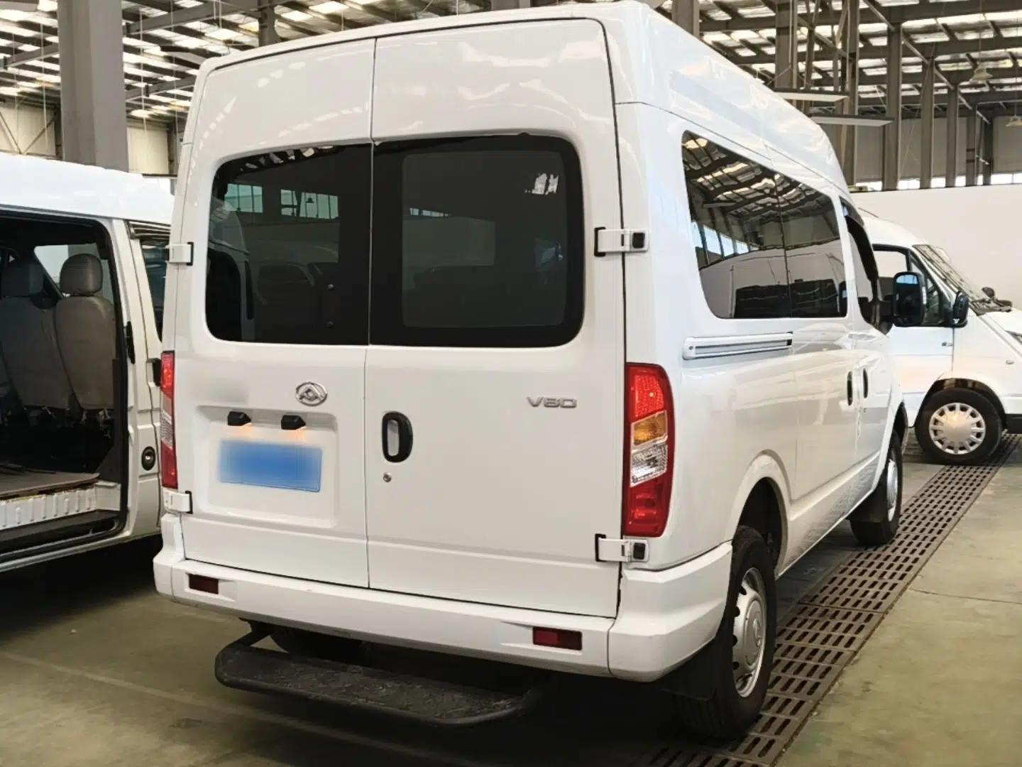 SAIC MAXUS Xintu V80 2024 Aotuntong Value Edition 6MT Short Wheelbase Mid-Height Roof 127 Ps 5/6 Seats — миниатюра 6