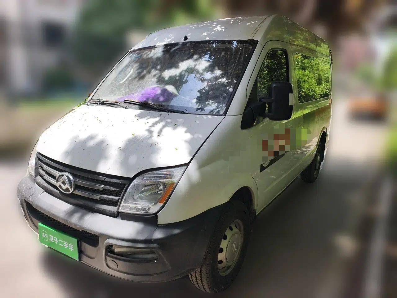 SAIC MAXUS Xintu V80 2019 2.5T Classic Edition 6-Speed Manual – Aoyuntong Modified Version Short Wheelbase Mid-Height Roof 5/6 Seats — миниатюра 1