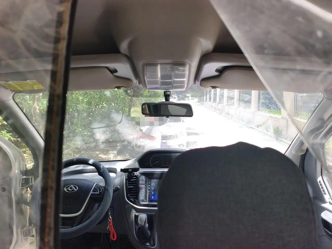 SAIC MAXUS Xintu V80 2019 2.5T Classic Edition 6-Speed Manual – Aoyuntong Modified Version Short Wheelbase Mid-Height Roof 5/6 Seats — миниатюра 19