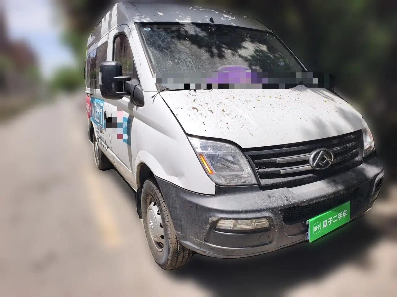SAIC MAXUS Xintu V80 2019 2.5T Classic Edition 6-Speed Manual – Aoyuntong Modified Version Short Wheelbase Mid-Height Roof 5/6 Seats — миниатюра 3