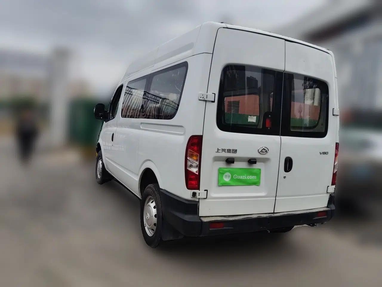 SAIC MAXUS Xintu V80 2020 2.5T Manual Classic City Delivery King Short Wheelbase Ultra-Low Roof 2/3 Seats — миниатюра 4