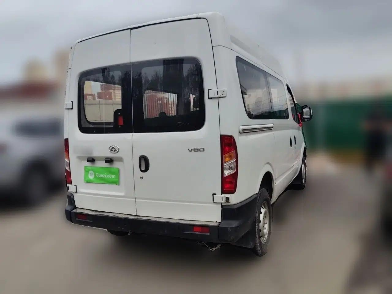SAIC MAXUS Xintu V80 2020 2.5T Manual Classic City Delivery King Short Wheelbase Ultra-Low Roof 2/3 Seats — миниатюра 6