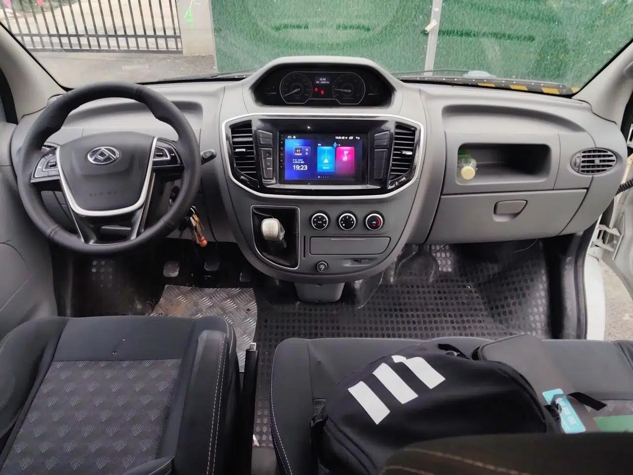 SAIC MAXUS Xintu V80 2020 2.5T Manual Classic City Delivery King Short Wheelbase Ultra-Low Roof 2/3 Seats — миниатюра 10