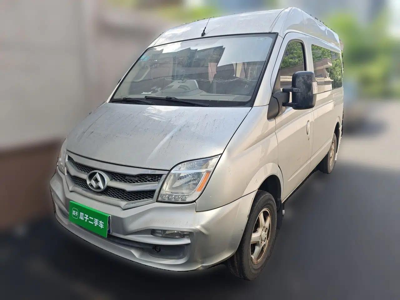 SAIC MAXUS Xintu V80 2016 2.5T Manual Aoyuntong National IV Short Wheelbase Mid-Roof 6-Seater — миниатюра 1