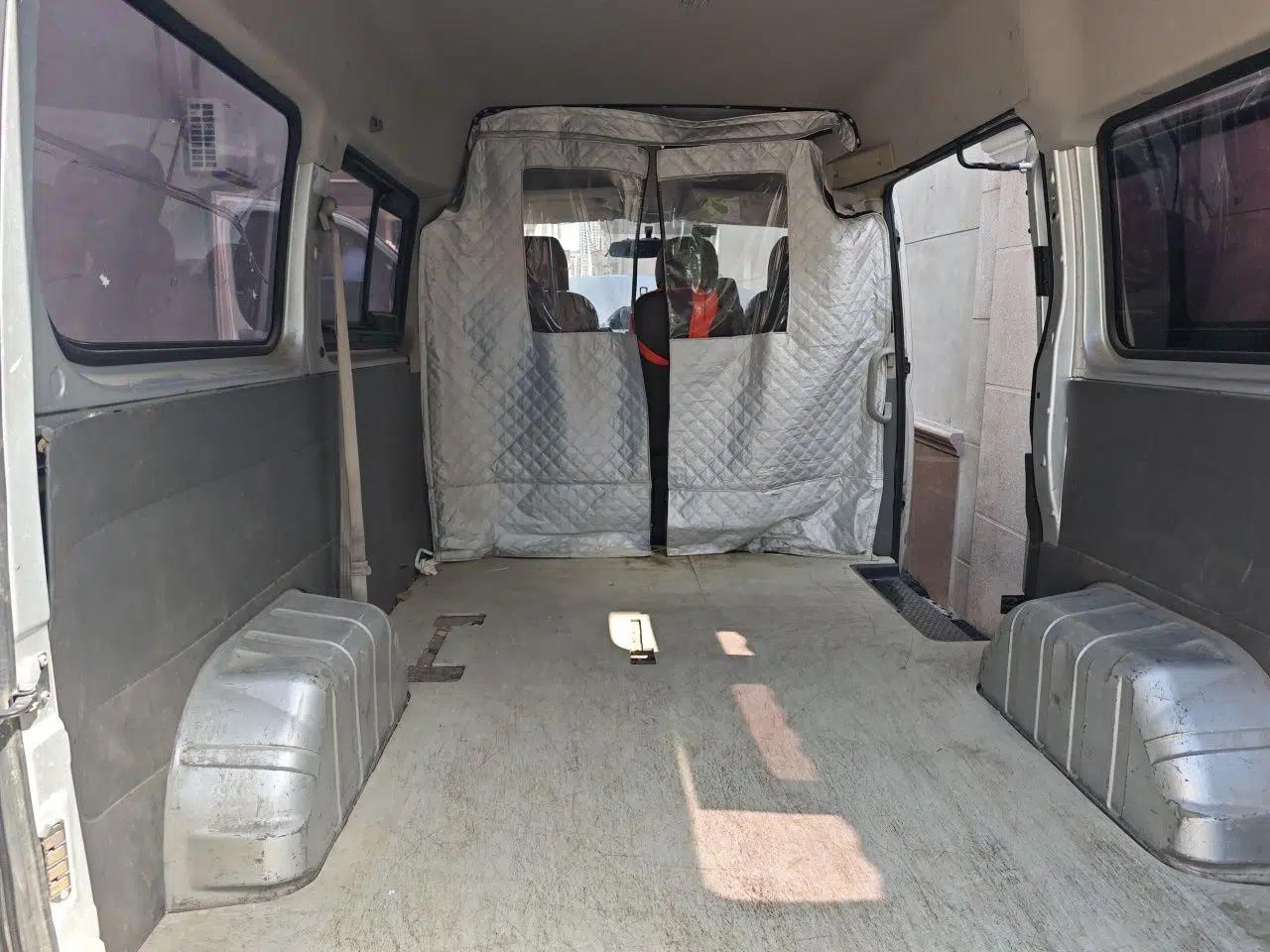 SAIC MAXUS Xintu V80 2016 2.5T Manual Aoyuntong National IV Short Wheelbase Mid-Roof 6-Seater — миниатюра 20