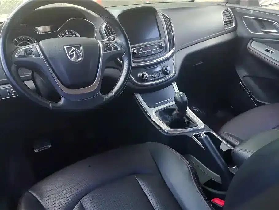 Baojun 560 2015 1.8L Manual Deluxe Edition — миниатюра 12