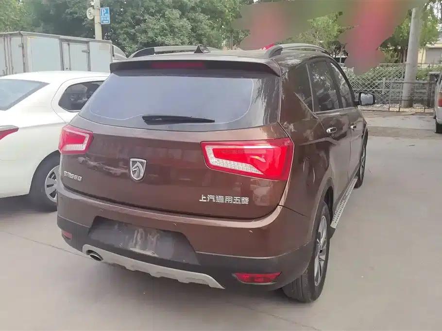 Baojun 560 2015 1.8L Manual Deluxe Edition — миниатюра 3