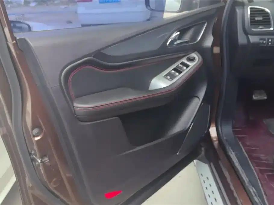 Baojun 560 2015 1.8L Manual Deluxe Edition — миниатюра 7