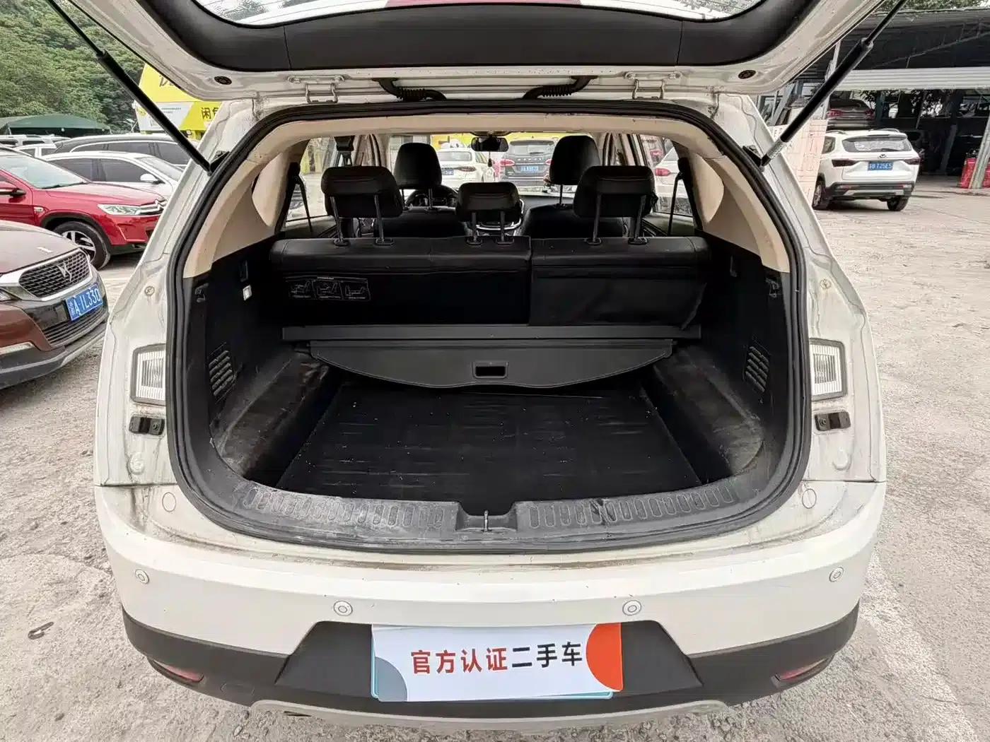 Baojun 560 2015 1.8L Manual Elite Edition — миниатюра 13