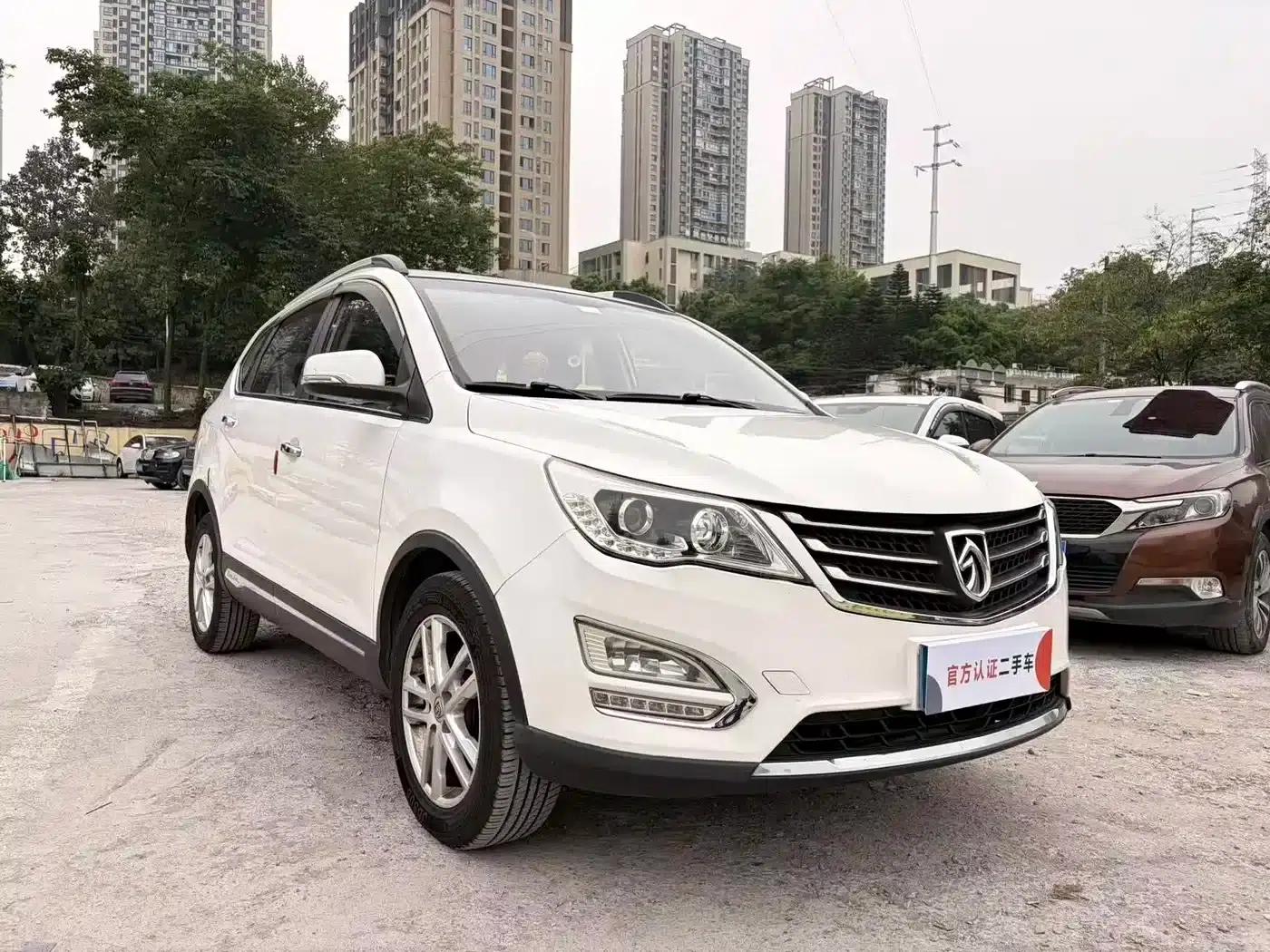 Baojun 560 2015 1.8L Manual Elite Edition — миниатюра 3