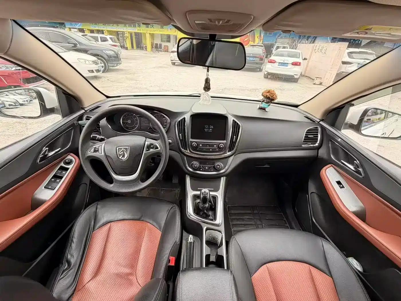 Baojun 560 2015 1.8L Manual Elite Edition — миниатюра 6